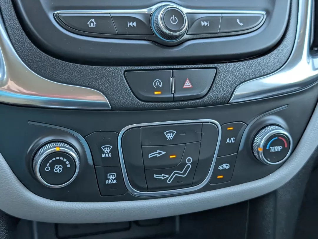 2022 /Medium Ash Gray Chevrolet Equinox LS (3GNAXHEV9NS) with an Other engine, located at 3959 U.S. 80 W, Phenix City, AL, 36870, (334) 297-4885, 32.469296, -85.135185 - **Discover Your Perfect Adventure Companion: 2022 Chevrolet Equinox LS at Gils Auto!**<br /> <br /> Are you in search of a reliable SUV that fits seamlessly into your active lifestyle? Look no further than the 2022 Chevrolet Equinox LS, now available at Gils Auto in Phenix City, AL. This versatile s - Photo#17