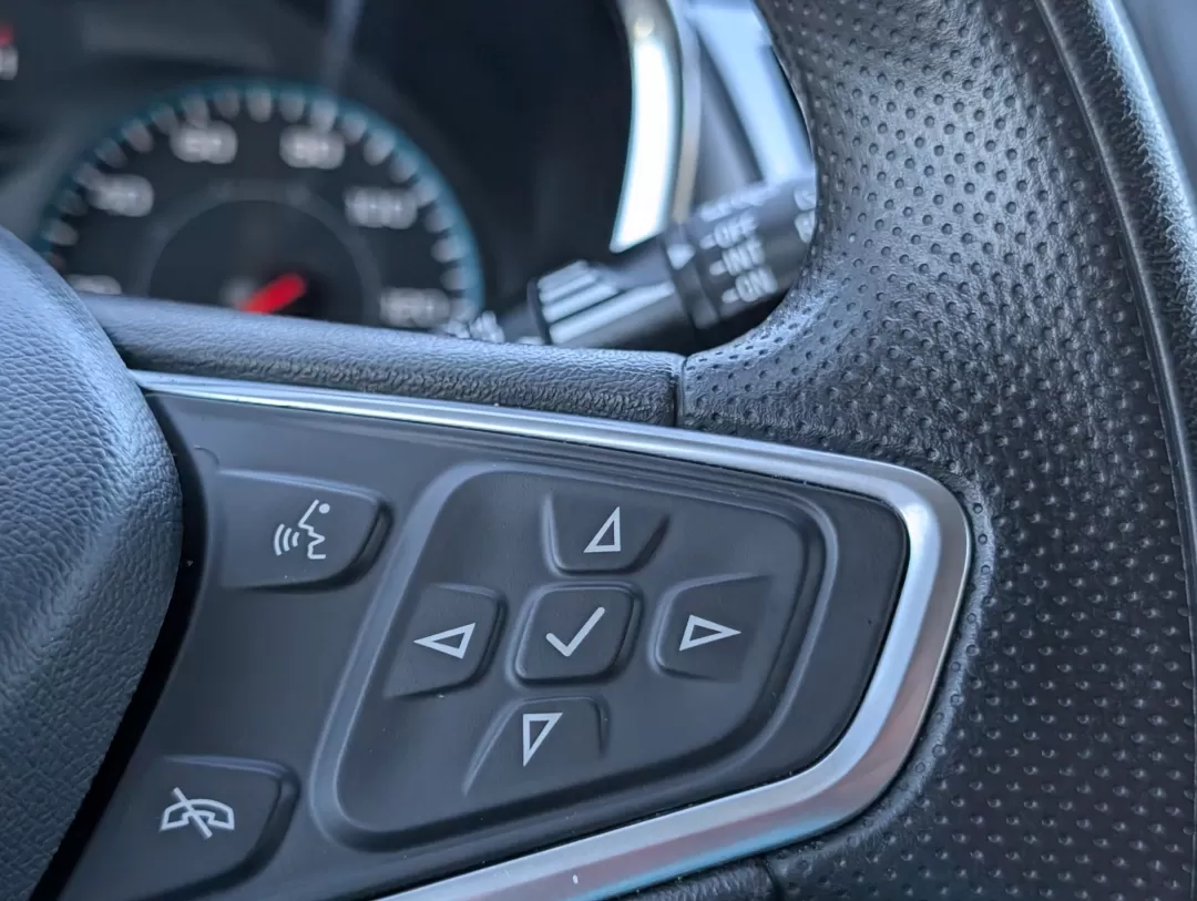 2022 /Medium Ash Gray Chevrolet Equinox LS (3GNAXHEV9NS) with an Other engine, located at 3959 U.S. 80 W, Phenix City, AL, 36870, (334) 297-4885, 32.469296, -85.135185 - **Discover Your Perfect Adventure Companion: 2022 Chevrolet Equinox LS at Gils Auto!**<br /> <br /> Are you in search of a reliable SUV that fits seamlessly into your active lifestyle? Look no further than the 2022 Chevrolet Equinox LS, now available at Gils Auto in Phenix City, AL. This versatile s - Photo#22