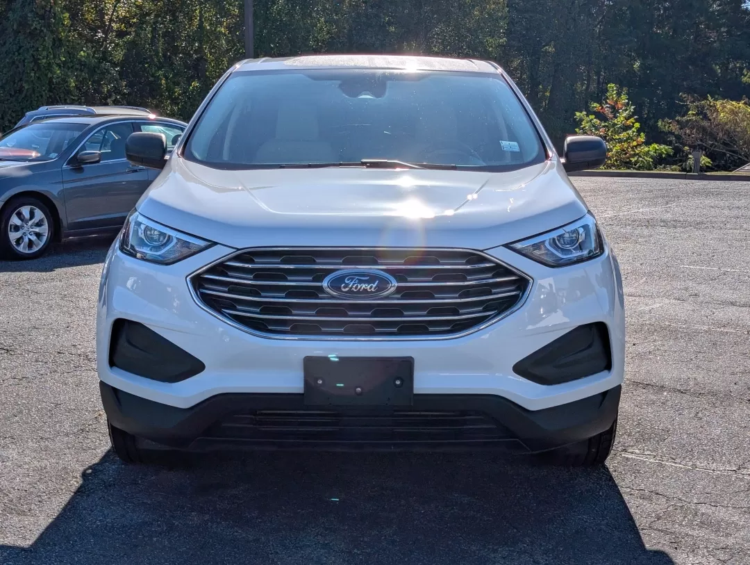 2021 Ford Edge SE (2FMPK3G99MB) with an Other engine, located at 7000 Northlake Connector, Columbus, GA, 31904, (706) 987-8085, 32.524975, -84.978134 - Are you in the market for a reliable and stylish SUV that fits your active lifestyle? Look no further than this 2021 Ford Edge SE, available now at Gils Auto in Phenix City, AL! With its spacious interior and impressive fuel efficiency, this SUV is perfect for growing families, daily commuters, or a - Photo#1