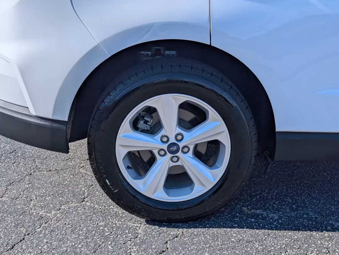 2021 Ford Edge SE (2FMPK3G99MB) with an Other engine, located at 7000 Northlake Connector, Columbus, GA, 31904, (706) 987-8085, 32.524975, -84.978134 - Are you in the market for a reliable and stylish SUV that fits your active lifestyle? Look no further than this 2021 Ford Edge SE, available now at Gils Auto in Phenix City, AL! With its spacious interior and impressive fuel efficiency, this SUV is perfect for growing families, daily commuters, or a - Photo#8