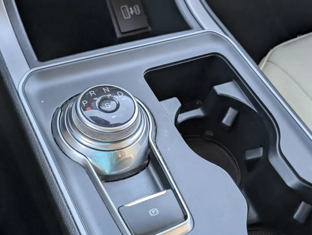 2021 Ford Edge SE (2FMPK3G99MB) with an Other engine, located at 7000 Northlake Connector, Columbus, GA, 31904, (706) 987-8085, 32.524975, -84.978134 - Are you in the market for a reliable and stylish SUV that fits your active lifestyle? Look no further than this 2021 Ford Edge SE, available now at Gils Auto in Phenix City, AL! With its spacious interior and impressive fuel efficiency, this SUV is perfect for growing families, daily commuters, or a - Photo#15