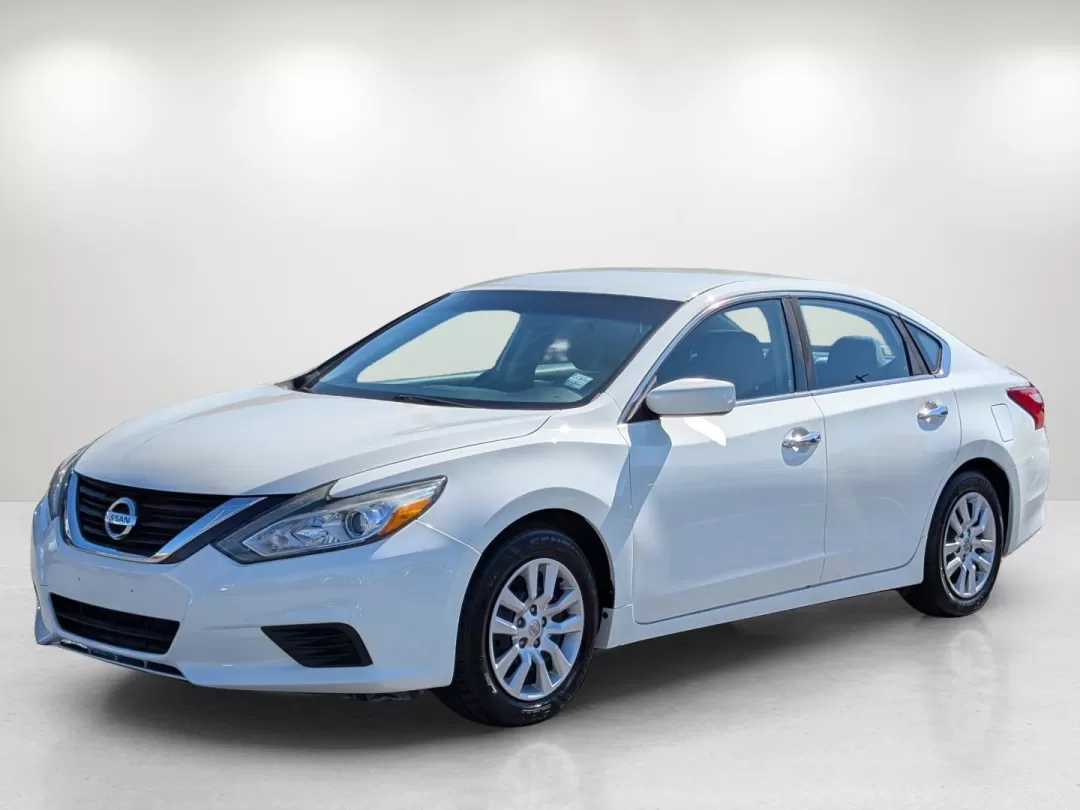 2016 Nissan Altima (1N4AL3AP8GC) with an Other engine, located at 3959 U.S. 80 W, Phenix City, AL, 36870, (334) 297-4885, 32.469296, -85.135185 - **Discover the Perfect Blend of Comfort and Reliability with the 2016 Nissan Altima at Gils Auto!**<br /> <br /> Are you searching for a dependable sedan that effortlessly combines style, comfort, and affordability? Look no further! The 2016 Nissan Altima, available at Gils Auto in Phenix City, AL, - Photo#1