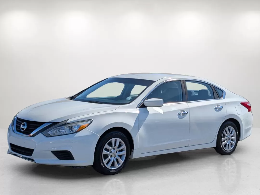 2016 Nissan Altima (1N4AL3AP8GC) with an Other engine, located at 3959 U.S. 80 W, Phenix City, AL, 36870, (334) 297-4885, 32.469296, -85.135185 - **Discover the Perfect Blend of Comfort and Reliability with the 2016 Nissan Altima at Gils Auto!**<br /> <br /> Are you searching for a dependable sedan that effortlessly combines style, comfort, and affordability? Look no further! The 2016 Nissan Altima, available at Gils Auto in Phenix City, AL, - Photo#8