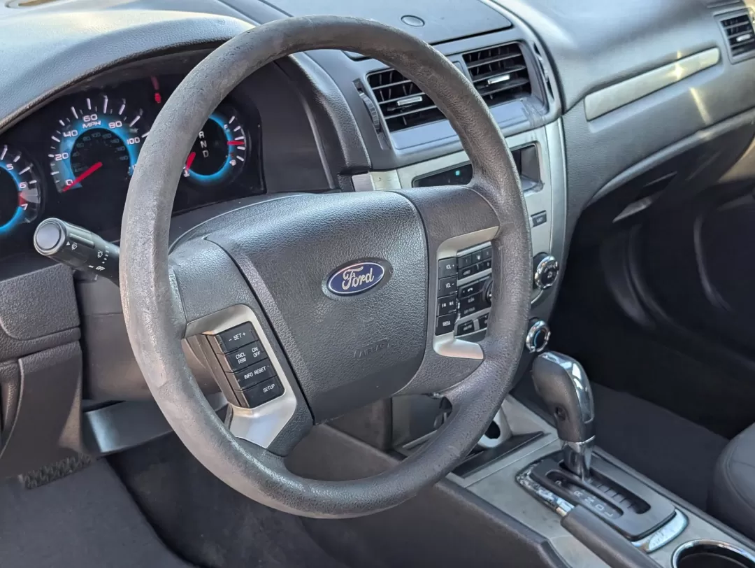 2011 Ford Fusion SE (3FAHP0HA3BR) with an Other engine, located at 7000 Northlake Connector, Columbus, GA, 31904, (706) 987-8085, 32.524975, -84.978134 - ### Discover Your Perfect Ride: 2011 Ford Fusion SE at Gils Auto<br /> <br /> Are you in search of a reliable sedan that seamlessly fits into your everyday lifestyle? Whether you're commuting to work, running errands, or taking the kids to soccer practice, the 2011 Ford Fusion SE is the vehicle that - Photo#9