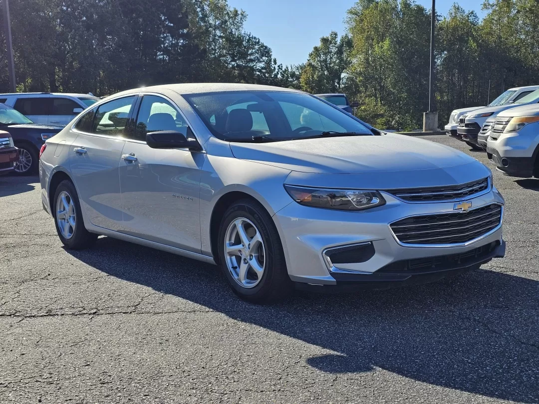 2018 /Jet Black Chevrolet Malibu LS (1G1ZB5ST1JF) with an Other engine, located at 3959 U.S. 80 W, Phenix City, AL, 36870, (334) 297-4885, 32.469296, -85.135185 - **Discover Your New Adventure with the 2018 Chevrolet Malibu at Gils Auto in Prattville, AL!**<br /> <br /> Are you ready to elevate your daily commute or embark on weekend adventures without breaking the bank? Look no further than the 2018 Chevrolet Malibu, available now at Gils Auto! This well-rou - Photo#2