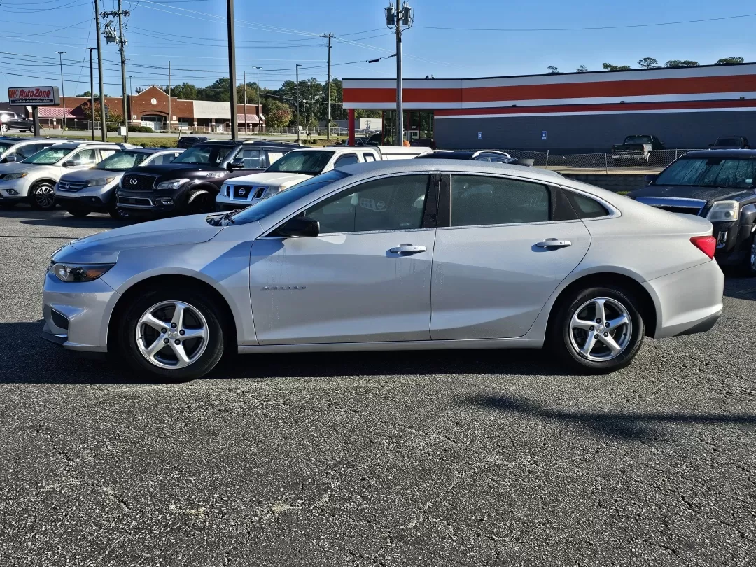 2018 /Jet Black Chevrolet Malibu LS (1G1ZB5ST1JF) with an Other engine, located at 3959 U.S. 80 W, Phenix City, AL, 36870, (334) 297-4885, 32.469296, -85.135185 - **Discover Your New Adventure with the 2018 Chevrolet Malibu at Gils Auto in Prattville, AL!**<br /> <br /> Are you ready to elevate your daily commute or embark on weekend adventures without breaking the bank? Look no further than the 2018 Chevrolet Malibu, available now at Gils Auto! This well-rou - Photo#7