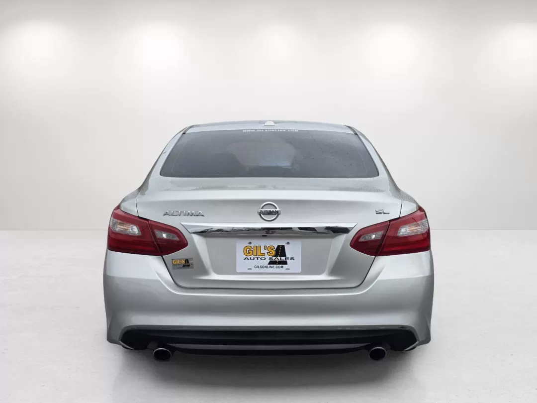 2018 /Charcoal Nissan Altima 2.5 SL (1N4AL3AP4JC) with an Other engine, located at 3959 U.S. 80 W, Phenix City, AL, 36870, (334) 297-4885, 32.469296, -85.135185 - ### Discover the 2018 Nissan Altima 2.5 SL Your Perfect Commuter Companion!<br /> <br /> Are you searching for a reliable vehicle that seamlessly fits into your busy lifestyle? Look no further than this stunning 2018 Nissan Altima 2.5 SL, now available at Gils Auto in Phenix City, AL! This sedan is - Photo#6