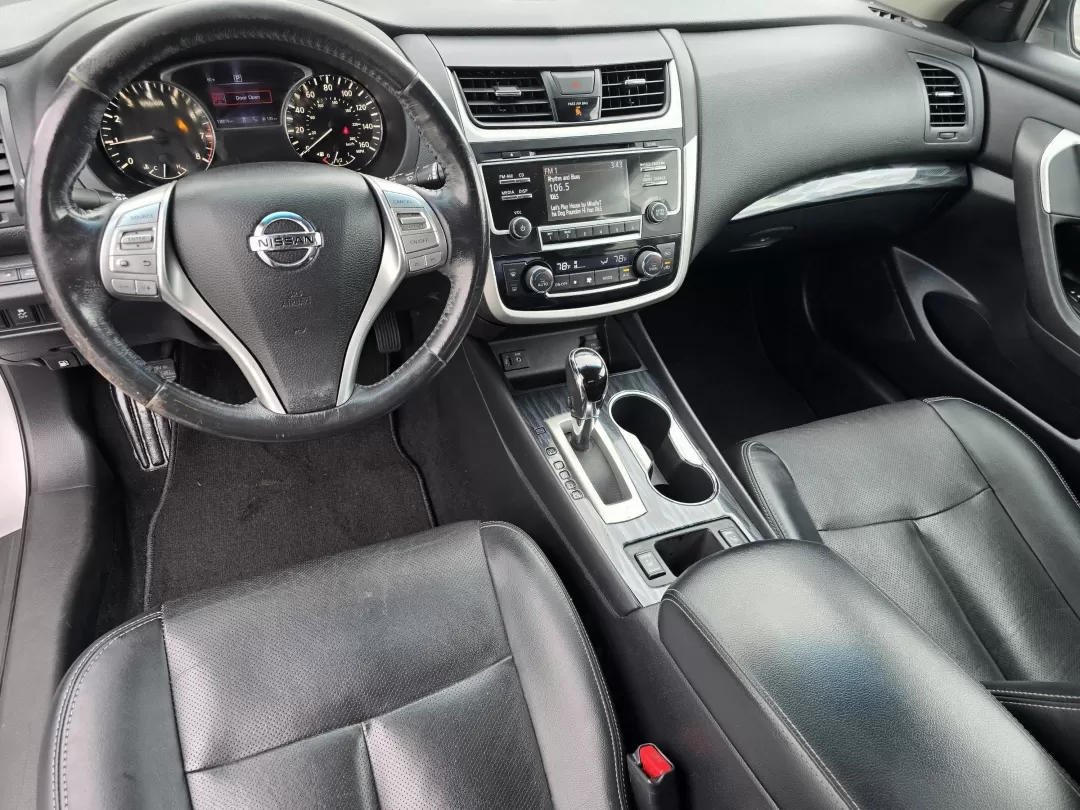 2018 /Charcoal Nissan Altima 2.5 SL (1N4AL3AP4JC) with an Other engine, located at 3959 U.S. 80 W, Phenix City, AL, 36870, (334) 297-4885, 32.469296, -85.135185 - ### Discover the 2018 Nissan Altima 2.5 SL Your Perfect Commuter Companion!<br /> <br /> Are you searching for a reliable vehicle that seamlessly fits into your busy lifestyle? Look no further than this stunning 2018 Nissan Altima 2.5 SL, now available at Gils Auto in Phenix City, AL! This sedan is - Photo#14