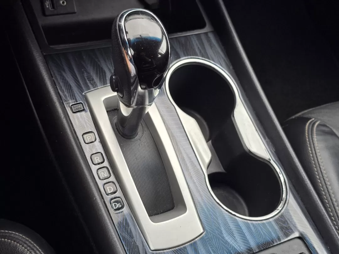 2018 /Charcoal Nissan Altima 2.5 SL (1N4AL3AP4JC) with an Other engine, located at 3959 U.S. 80 W, Phenix City, AL, 36870, (334) 297-4885, 32.469296, -85.135185 - ### Discover the 2018 Nissan Altima 2.5 SL Your Perfect Commuter Companion!<br /> <br /> Are you searching for a reliable vehicle that seamlessly fits into your busy lifestyle? Look no further than this stunning 2018 Nissan Altima 2.5 SL, now available at Gils Auto in Phenix City, AL! This sedan is - Photo#16