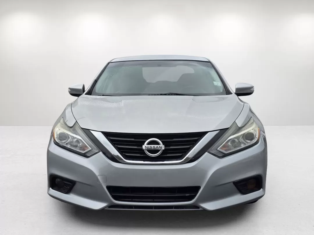 2018 /Charcoal Nissan Altima 2.5 SL (1N4AL3AP4JC) with an Other engine, located at 1430 Gateway Drive, Opelika, AL, 36801, (334) 239-0944, 32.637871, -85.409790 - ### Discover the 2018 Nissan Altima 2.5 SL Your Perfect Commuter Companion!<br /> <br /> Are you searching for a reliable vehicle that seamlessly fits into your busy lifestyle? Look no further than this stunning 2018 Nissan Altima 2.5 SL, now available at Gils Auto in Phenix City, AL! This sedan is - Photo#1