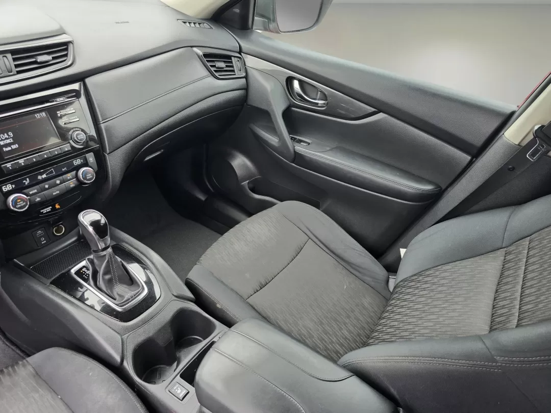 2017 /Charcoal Nissan Rogue SV (5N1AT2MT0HC) with an Other engine, located at 521 Old Farm Lane Rd, Prattville, AL, 36066, (334) 325-1505, 32.482460, -86.416367 - Discover the perfect blend of style, comfort, and reliability with the 2017 Nissan Rogue SV, available now at Gils Auto in Phenix City, AL. This versatile SUV is not just a vehicle; it's your next adventure partner-ideal for growing families, daily commuters, or anyone seeking a touch of elegance in - Photo#15