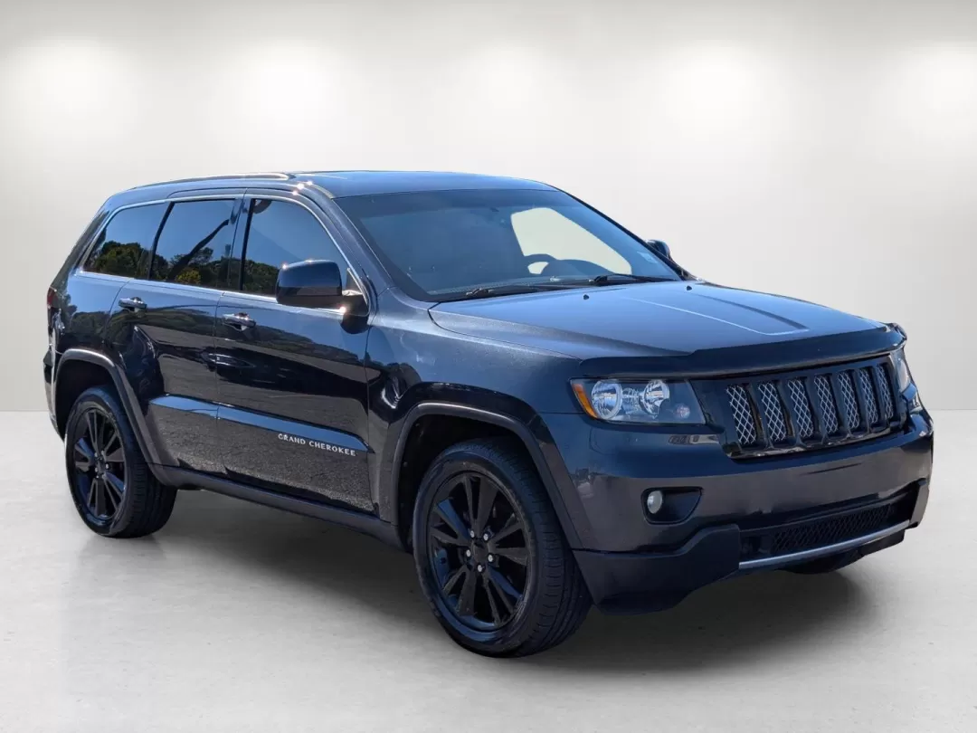 2012 /Dark Graystone/Medium Graystone Jeep Grand Cherokee Laredo Altitude (1C4RJEAG0CC) with an Other engine, located at 804 22nd Ave, Phenix City, AL, 36870, (334) 297-1860, 32.484749, -85.024475 - **Unleash Your Adventurous Spirit with the 2012 Jeep Grand Cherokee Laredo Altitude!**<br /> <br /> Are you looking for the perfect vehicle to elevate your lifestyle? Whether it's weekend getaways, daily commutes, or family road trips, the 2012 Jeep Grand Cherokee Laredo Altitude is designed to meet - Photo#2