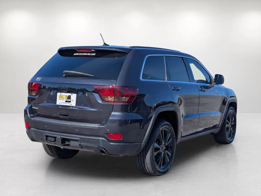 2012 /Dark Graystone/Medium Graystone Jeep Grand Cherokee Laredo Altitude (1C4RJEAG0CC) with an Other engine, located at 804 22nd Ave, Phenix City, AL, 36870, (334) 297-1860, 32.484749, -85.024475 - **Unleash Your Adventurous Spirit with the 2012 Jeep Grand Cherokee Laredo Altitude!**<br /> <br /> Are you looking for the perfect vehicle to elevate your lifestyle? Whether it's weekend getaways, daily commutes, or family road trips, the 2012 Jeep Grand Cherokee Laredo Altitude is designed to meet - Photo#4