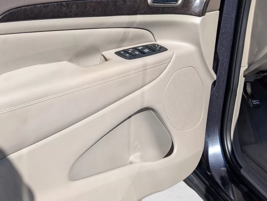 2012 /Dark Graystone/Medium Graystone Jeep Grand Cherokee Laredo Altitude (1C4RJEAG0CC) with an Other engine, located at 1430 Gateway Drive, Opelika, AL, 36801, (334) 239-0944, 32.637871, -85.409790 - **Unleash Your Adventurous Spirit with the 2012 Jeep Grand Cherokee Laredo Altitude!**<br /> <br /> Are you looking for the perfect vehicle to elevate your lifestyle? Whether it's weekend getaways, daily commutes, or family road trips, the 2012 Jeep Grand Cherokee Laredo Altitude is designed to meet - Photo#9