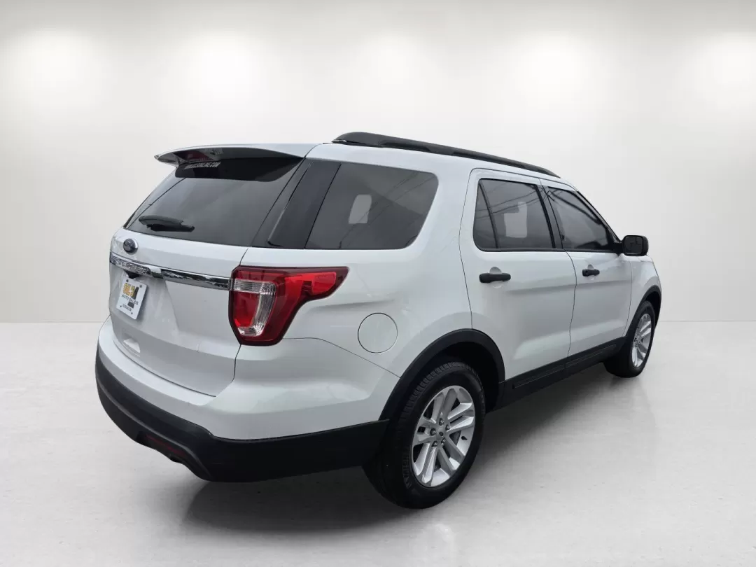 2017 Ford Explorer Base (1FM5K7B82HG) with an Other engine, located at 804 22nd Ave, Phenix City, AL, 36870, (334) 297-1860, 32.484749, -85.024475 - **Unleash Adventure with the 2017 Ford Explorer at Gils Auto - Phenix City!**<br /> <br /> Are you ready to explore new horizons with your family or embark on thrilling weekend adventures? The 2017 Ford Explorer, available now at Gils Auto in Phenix City, AL, is the perfect vehicle to elevate your l - Photo#4
