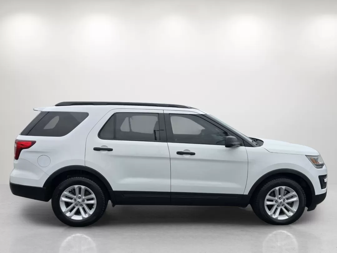 2017 Ford Explorer Base (1FM5K7B82HG) with an Other engine, located at 804 22nd Ave, Phenix City, AL, 36870, (334) 297-1860, 32.484749, -85.024475 - **Unleash Adventure with the 2017 Ford Explorer at Gils Auto - Phenix City!**<br /> <br /> Are you ready to explore new horizons with your family or embark on thrilling weekend adventures? The 2017 Ford Explorer, available now at Gils Auto in Phenix City, AL, is the perfect vehicle to elevate your l - Photo#2