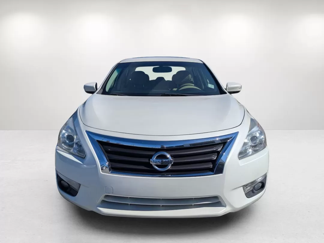 2015 /Beige Nissan Altima 2.5 SL (1N4AL3AP7FC) with an Other engine, located at 804 22nd Ave, Phenix City, AL, 36870, (334) 297-1860, 32.484749, -85.024475 - Are you ready to elevate your daily commute or weekend adventures? Look no further than this stunning 2015 Nissan Altima 2.5 SL, perfectly designed for both comfort and style. Ideal for budget-conscious buyers looking for reliable transportation, this sedan combines elegance with performance, making - Photo#1