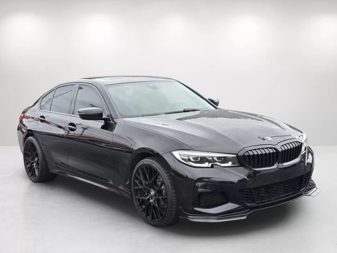 2019 BMW 3 Series 330i (WBA5R1C57KA) with an Other engine, located at 3959 U.S. 80 W, Phenix City, AL, 36870, (334) 297-4885, 32.469296, -85.135185 - **Experience Luxury and Performance with the 2019 BMW 3 Series at Gils Auto Phenix City, AL!**<br /> <br /> Are you ready to elevate your driving experience? This stunning 2019 BMW 3 Series 330i sedan is not just a vehicle; it's a lifestyle upgrade designed for those who appreciate performance, com - Photo#3