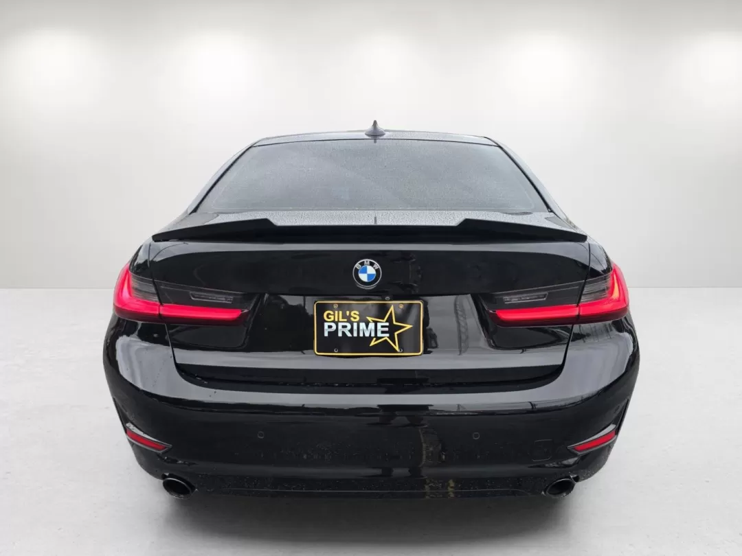 2019 BMW 3 Series 330i (WBA5R1C57KA) with an Other engine, located at 3959 U.S. 80 W, Phenix City, AL, 36870, (334) 297-4885, 32.469296, -85.135185 - **Experience Luxury and Performance with the 2019 BMW 3 Series at Gils Auto Phenix City, AL!**<br /> <br /> Are you ready to elevate your driving experience? This stunning 2019 BMW 3 Series 330i sedan is not just a vehicle; it's a lifestyle upgrade designed for those who appreciate performance, com - Photo#6