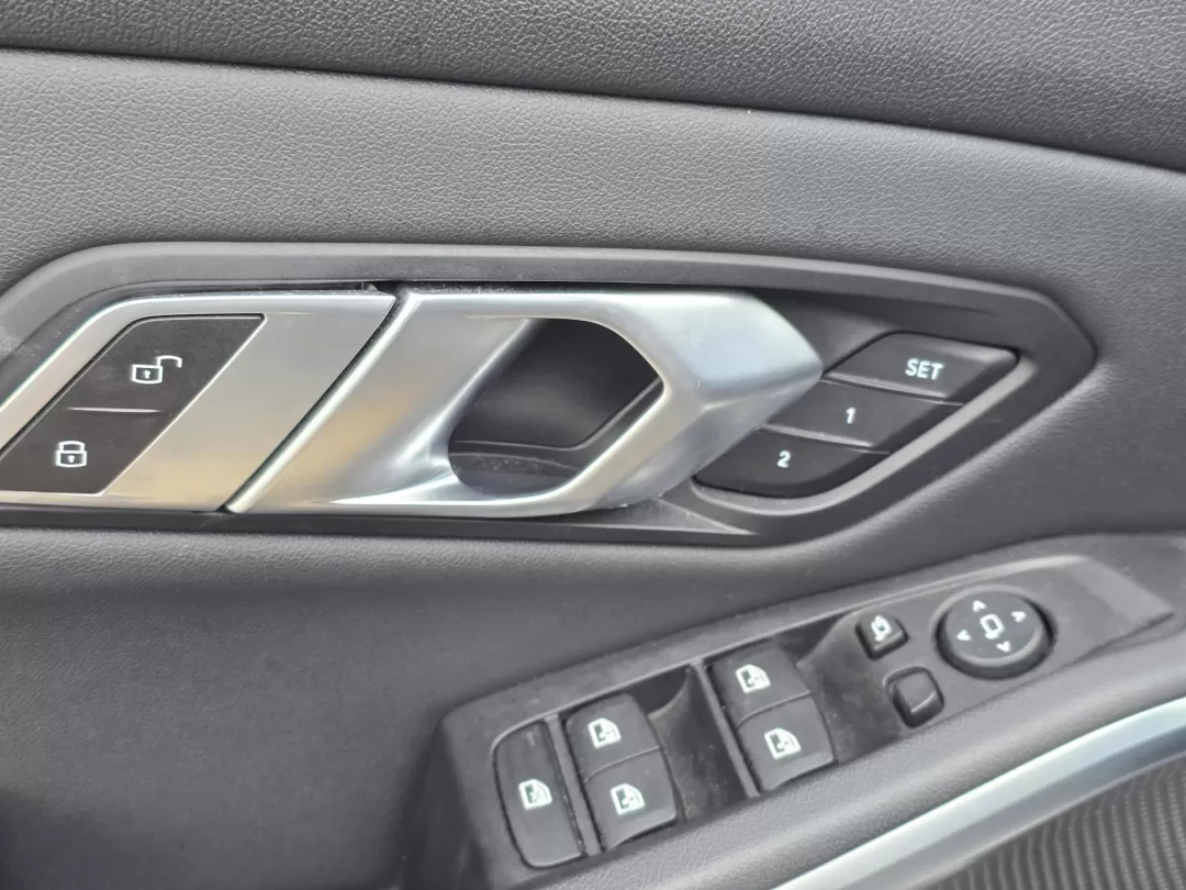 2019 BMW 3 Series 330i (WBA5R1C57KA) with an Other engine, located at 3959 U.S. 80 W, Phenix City, AL, 36870, (334) 297-4885, 32.469296, -85.135185 - **Experience Luxury and Performance with the 2019 BMW 3 Series at Gils Auto Phenix City, AL!**<br /> <br /> Are you ready to elevate your driving experience? This stunning 2019 BMW 3 Series 330i sedan is not just a vehicle; it's a lifestyle upgrade designed for those who appreciate performance, com - Photo#11