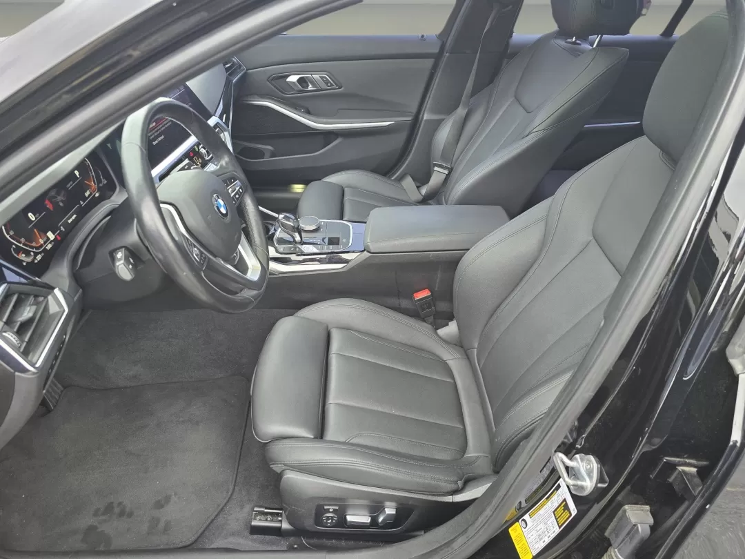 2019 BMW 3 Series 330i (WBA5R1C57KA) with an Other engine, located at 3959 U.S. 80 W, Phenix City, AL, 36870, (334) 297-4885, 32.469296, -85.135185 - **Experience Luxury and Performance with the 2019 BMW 3 Series at Gils Auto Phenix City, AL!**<br /> <br /> Are you ready to elevate your driving experience? This stunning 2019 BMW 3 Series 330i sedan is not just a vehicle; it's a lifestyle upgrade designed for those who appreciate performance, com - Photo#13