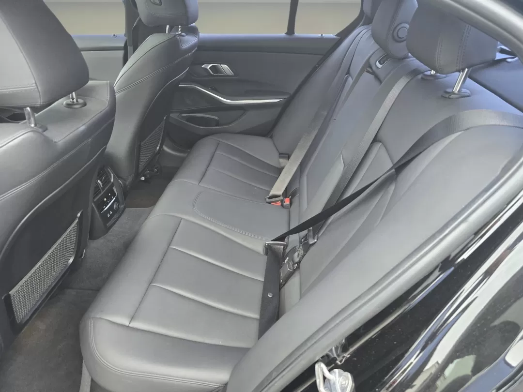 2019 BMW 3 Series 330i (WBA5R1C57KA) with an Other engine, located at 3959 U.S. 80 W, Phenix City, AL, 36870, (334) 297-4885, 32.469296, -85.135185 - **Experience Luxury and Performance with the 2019 BMW 3 Series at Gils Auto Phenix City, AL!**<br /> <br /> Are you ready to elevate your driving experience? This stunning 2019 BMW 3 Series 330i sedan is not just a vehicle; it's a lifestyle upgrade designed for those who appreciate performance, com - Photo#15