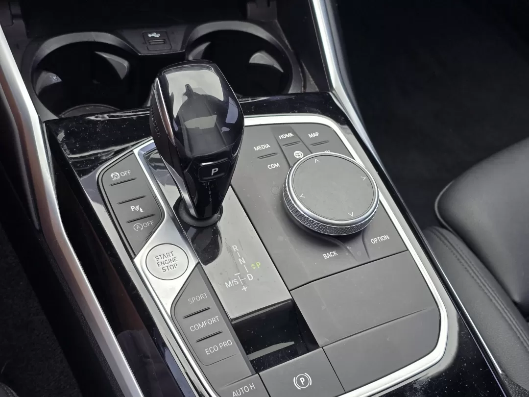 2019 BMW 3 Series 330i (WBA5R1C57KA) with an Other engine, located at 3959 U.S. 80 W, Phenix City, AL, 36870, (334) 297-4885, 32.469296, -85.135185 - **Experience Luxury and Performance with the 2019 BMW 3 Series at Gils Auto Phenix City, AL!**<br /> <br /> Are you ready to elevate your driving experience? This stunning 2019 BMW 3 Series 330i sedan is not just a vehicle; it's a lifestyle upgrade designed for those who appreciate performance, com - Photo#18