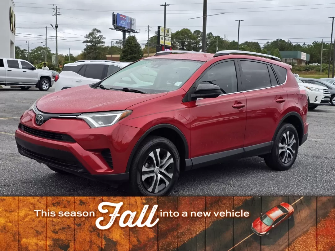 photo of 2017 Toyota RAV4 LE