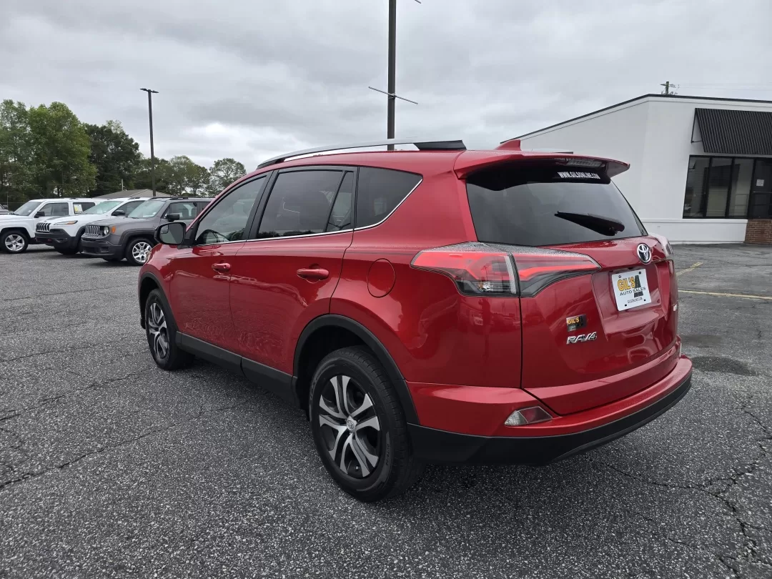 2017 Toyota RAV4 LE (2T3ZFREV7HW) with an Other engine, located at 3959 U.S. 80 W, Phenix City, AL, 36870, (334) 297-4885, 32.469296, -85.135185 - Are you ready to elevate your daily commute or embark on weekend adventures with the perfect SUV? Look no further than this stunning 2017 Toyota RAV4 LE, available now at Gils Auto in Phenix City, AL. Designed for both comfort and versatility, this dynamic vehicle is ideal for growing families, budg - Photo#6
