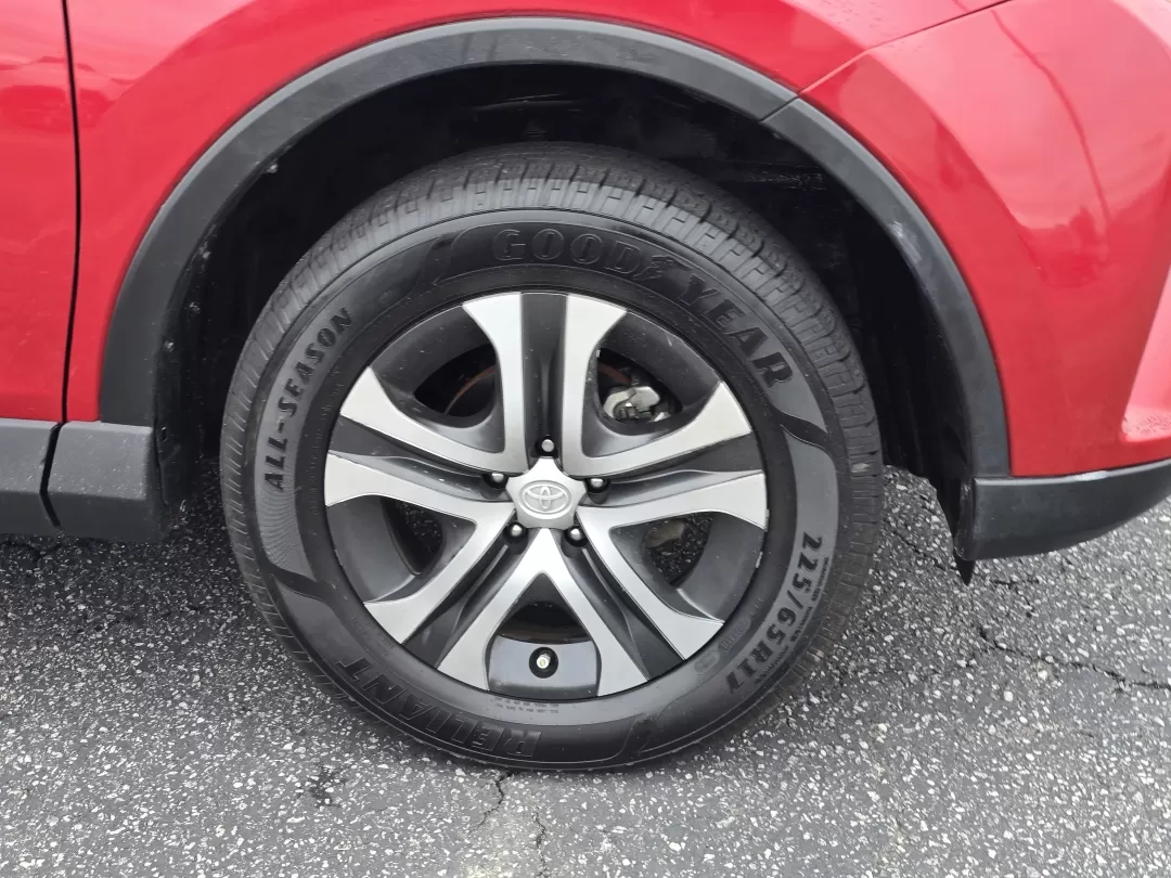 2017 Toyota RAV4 LE (2T3ZFREV7HW) with an Other engine, located at 3959 U.S. 80 W, Phenix City, AL, 36870, (334) 297-4885, 32.469296, -85.135185 - Are you ready to elevate your daily commute or embark on weekend adventures with the perfect SUV? Look no further than this stunning 2017 Toyota RAV4 LE, available now at Gils Auto in Phenix City, AL. Designed for both comfort and versatility, this dynamic vehicle is ideal for growing families, budg - Photo#8