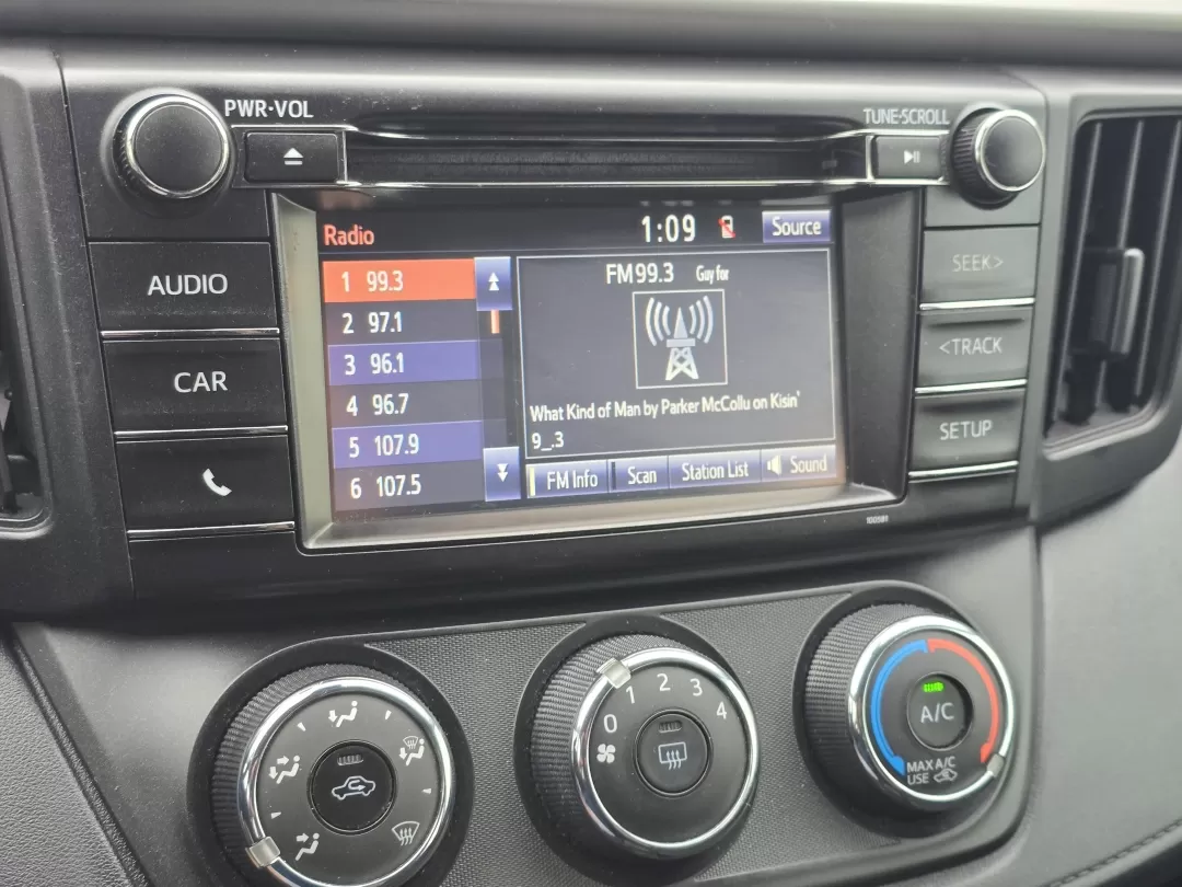 2017 Toyota RAV4 LE (2T3ZFREV7HW) with an Other engine, located at 3959 U.S. 80 W, Phenix City, AL, 36870, (334) 297-4885, 32.469296, -85.135185 - Are you ready to elevate your daily commute or embark on weekend adventures with the perfect SUV? Look no further than this stunning 2017 Toyota RAV4 LE, available now at Gils Auto in Phenix City, AL. Designed for both comfort and versatility, this dynamic vehicle is ideal for growing families, budg - Photo#17