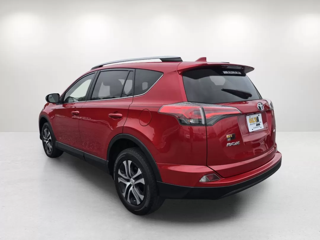 2017 Toyota RAV4 LE (2T3ZFREV7HW) with an Other engine, located at 804 22nd Ave, Phenix City, AL, 36870, (334) 297-1860, 32.484749, -85.024475 - Are you ready to elevate your daily commute or embark on weekend adventures with the perfect SUV? Look no further than this stunning 2017 Toyota RAV4 LE, available now at Gils Auto in Phenix City, AL. Designed for both comfort and versatility, this dynamic vehicle is ideal for growing families, budg - Photo#6