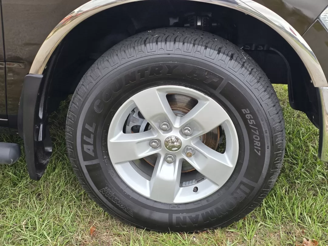 2013 /Canyon Brown/Light Frost Beige Interior Ram 1500 SLT (1C6RR6LG0DS) with an Other engine, located at 1430 Gateway Drive, Opelika, AL, 36801, (334) 239-0944, 32.637871, -85.409790 - 2013 Ram 1500 SLT - Photo#10