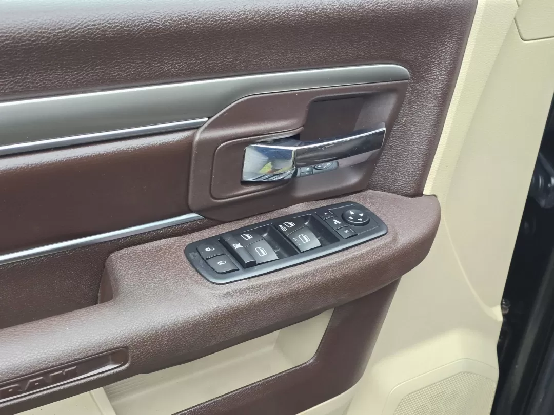 2013 /Canyon Brown/Light Frost Beige Interior Ram 1500 SLT (1C6RR6LG0DS) with an Other engine, located at 1430 Gateway Drive, Opelika, AL, 36801, (334) 239-0944, 32.637871, -85.409790 - 2013 Ram 1500 SLT - Photo#16