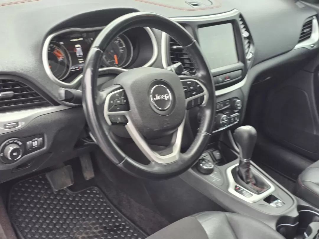 2018 /Black Jeep Cherokee Trailhawk (1C4PJMBX1JD) with an Other engine, located at 3959 U.S. 80 W, Phenix City, AL, 36870, (334) 297-4885, 32.469296, -85.135185 - **Unleash Adventure with the 2018 Jeep Cherokee Trailhawk Your Perfect Companion for Every Journey!**<br /> <br /> Are you ready to elevate your outdoor escapades or simply enhance your daily commute? Look no further than the 2018 Jeep Cherokee Trailhawk, available now at Gils Auto in Phenix City, - Photo#11