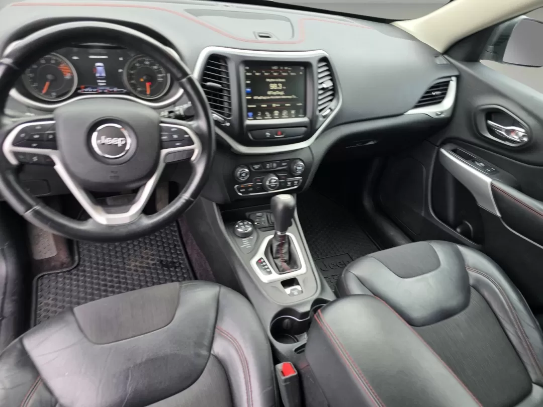 2018 /Black Jeep Cherokee Trailhawk (1C4PJMBX1JD) with an Other engine, located at 3959 U.S. 80 W, Phenix City, AL, 36870, (334) 297-4885, 32.469296, -85.135185 - **Unleash Adventure with the 2018 Jeep Cherokee Trailhawk Your Perfect Companion for Every Journey!**<br /> <br /> Are you ready to elevate your outdoor escapades or simply enhance your daily commute? Look no further than the 2018 Jeep Cherokee Trailhawk, available now at Gils Auto in Phenix City, - Photo#14