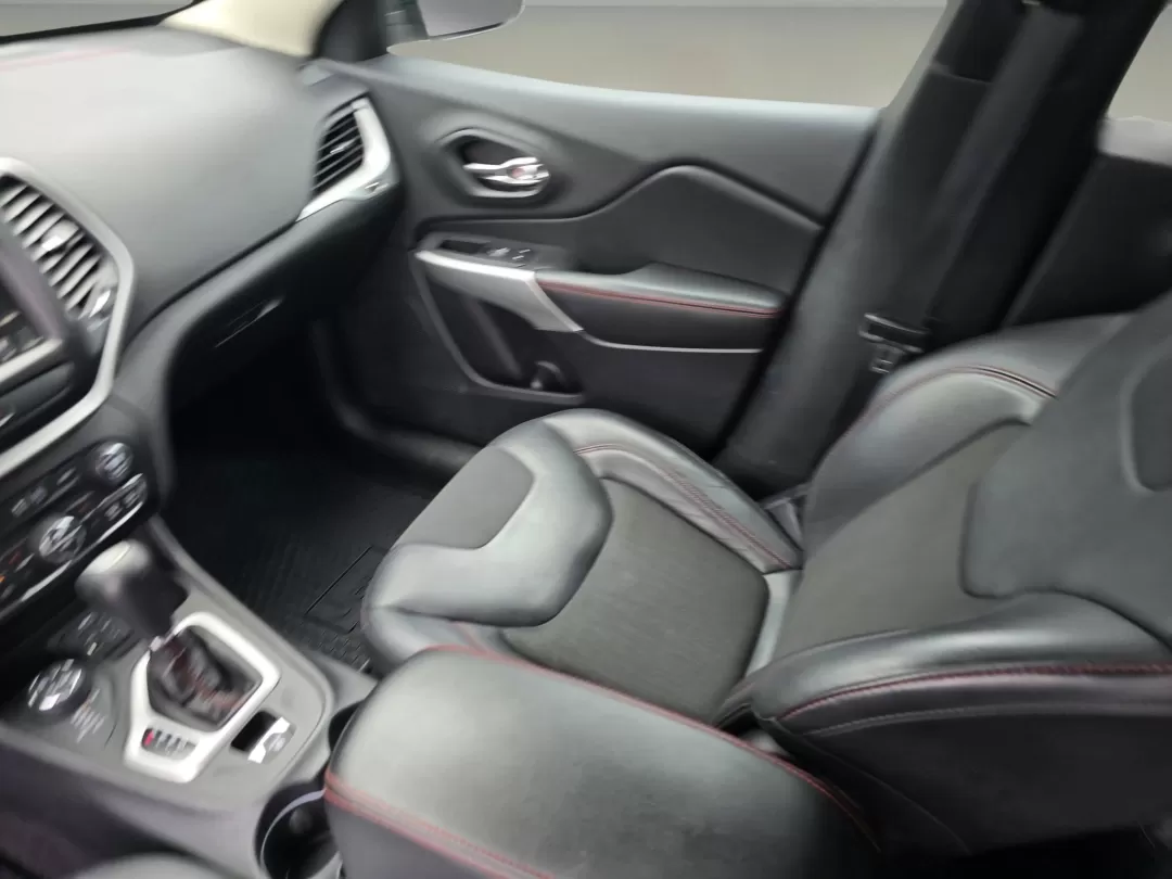 2018 /Black Jeep Cherokee Trailhawk (1C4PJMBX1JD) with an Other engine, located at 3959 U.S. 80 W, Phenix City, AL, 36870, (334) 297-4885, 32.469296, -85.135185 - **Unleash Adventure with the 2018 Jeep Cherokee Trailhawk Your Perfect Companion for Every Journey!**<br /> <br /> Are you ready to elevate your outdoor escapades or simply enhance your daily commute? Look no further than the 2018 Jeep Cherokee Trailhawk, available now at Gils Auto in Phenix City, - Photo#15