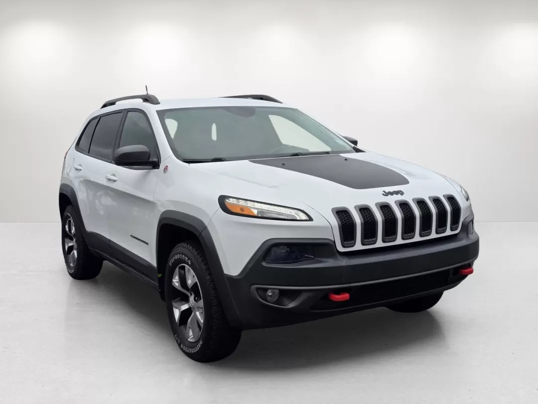 2018 /Black Jeep Cherokee Trailhawk (1C4PJMBX1JD) with an Other engine, located at 7000 Northlake Connector, Columbus, GA, 31904, (706) 987-8085, 32.524975, -84.978134 - 2018 Jeep Cherokee Trailhawk - Photo#2