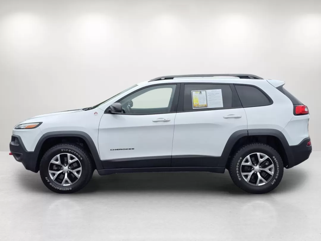 2018 /Black Jeep Cherokee Trailhawk (1C4PJMBX1JD) with an Other engine, located at 7000 Northlake Connector, Columbus, GA, 31904, (706) 987-8085, 32.524975, -84.978134 - 2018 Jeep Cherokee Trailhawk - Photo#7
