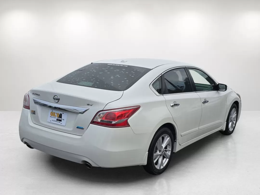 2013 /Charcoal Nissan Altima 2.5 SV (1N4AL3AP0DC) with an Other engine, located at 7000 Northlake Connector, Columbus, GA, 31904, (706) 987-8085, 32.524975, -84.978134 - **Elevate Your Daily Drive with the 2013 Nissan Altima 2.5 SV at Gils Auto!**<br /> <br /> Are you looking for a reliable and stylish sedan that effortlessly fits into your busy lifestyle? The 2013 Nissan Altima 2.5 SV is the perfect companion for daily commutes, weekend getaways, and everything in - Photo#4