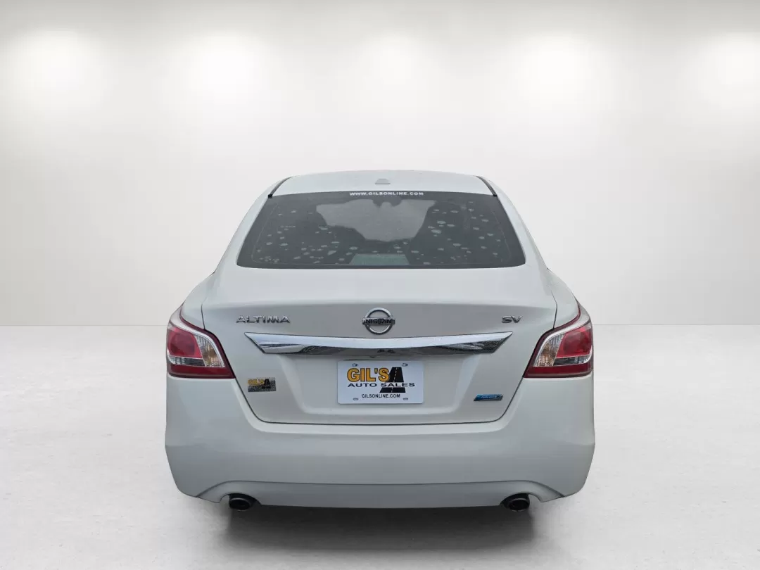 2013 /Charcoal Nissan Altima 2.5 SV (1N4AL3AP0DC) with an Other engine, located at 7000 Northlake Connector, Columbus, GA, 31904, (706) 987-8085, 32.524975, -84.978134 - **Elevate Your Daily Drive with the 2013 Nissan Altima 2.5 SV at Gils Auto!**<br /> <br /> Are you looking for a reliable and stylish sedan that effortlessly fits into your busy lifestyle? The 2013 Nissan Altima 2.5 SV is the perfect companion for daily commutes, weekend getaways, and everything in - Photo#5