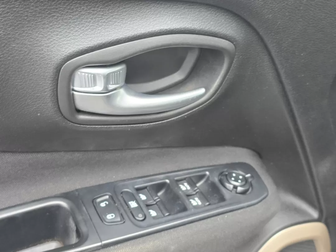 2017 /Black Jeep Renegade Latitude (ZACCJABB8HP) with an Other engine, located at 3959 U.S. 80 W, Phenix City, AL, 36870, (334) 297-4885, 32.469296, -85.135185 - **Adventure Awaits: Explore the 2017 Jeep Renegade Latitude at Gils Auto**<br /> <br /> Are you ready to elevate your weekend adventures or tackle your daily commute with flair? The 2017 Jeep Renegade Latitude is the perfect crossover for those who crave both style and functionality. With its rugged - Photo#10