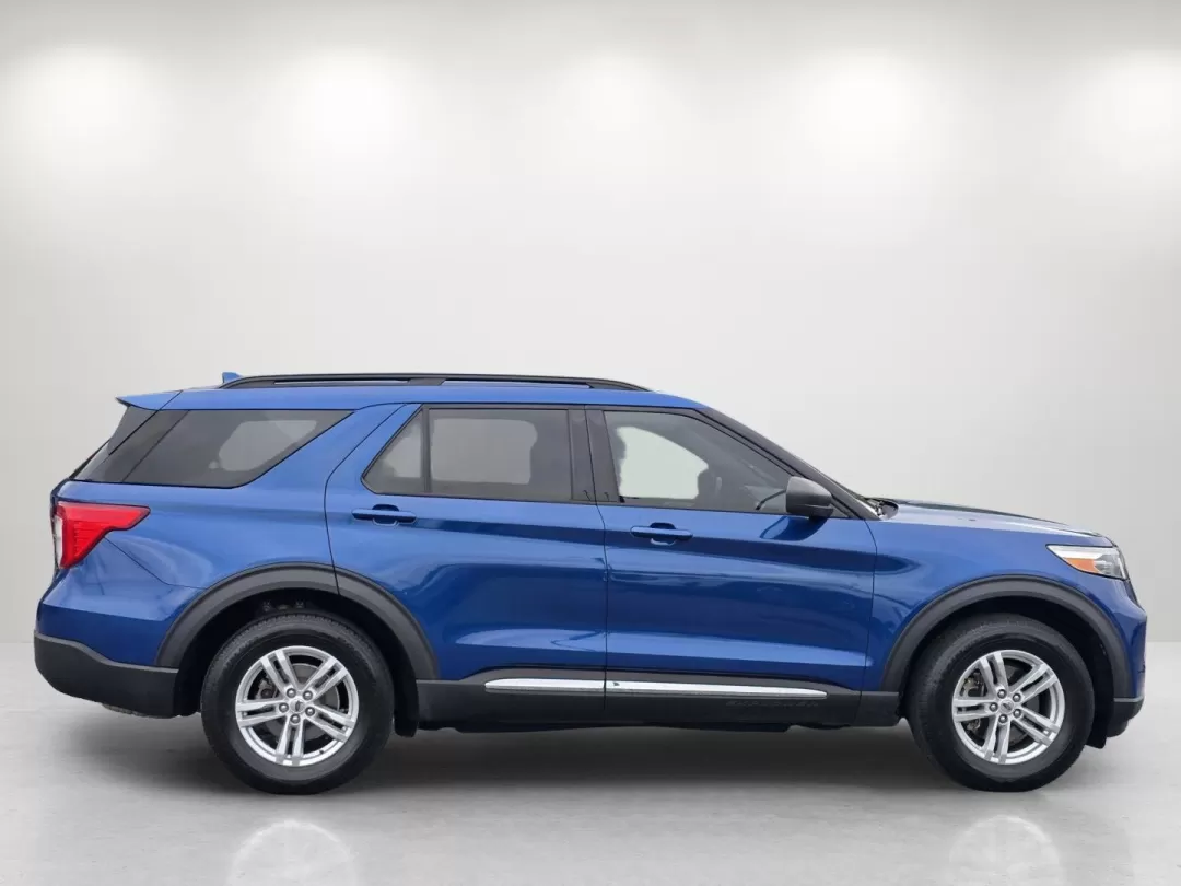 2020 Ford Explorer XLT (1FMSK8DH0LG) with an Other engine, located at 3959 U.S. 80 W, Phenix City, AL, 36870, (334) 297-4885, 32.469296, -85.135185 - Experience the perfect blend of adventure and practicality with this stunning 2020 Ford Explorer XLT, available now at Gils Auto in Phenix City, AL. If you're looking for a vehicle that's great for growing families, perfect for weekend adventures, and ideal for long commutes, this SUV checks all the - Photo#3