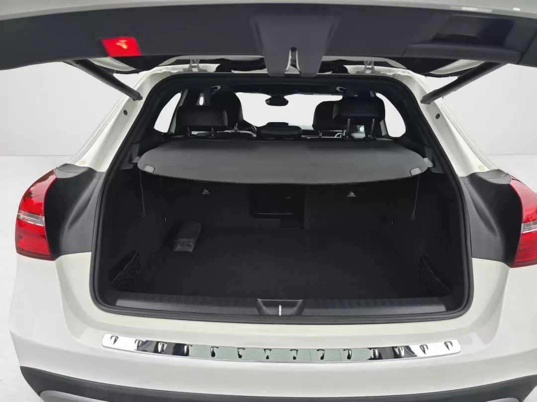 2019 Mercedes-Benz GLA GLA 250 (WDCTG4EB1KU) with an Other engine, located at 7000 Northlake Connector, Columbus, GA, 31904, (706) 987-8085, 32.524975, -84.978134 - 2019 Mercedes-Benz GLA GLA 250 - Photo#9