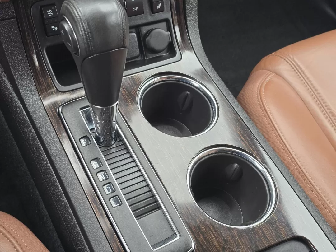 2015 /Ebony/Saddle Up Chevrolet Traverse LTZ (1GNKVJKD1FJ) with an Other engine, located at 1430 Gateway Drive, Opelika, AL, 36801, (334) 239-0944, 32.637871, -85.409790 - **Adventure Awaits with the 2015 Chevrolet Traverse LTZ Perfect for Growing Families!**<br /> <br /> Are you a family on the go, seeking a reliable and spacious SUV that effortlessly balances style with functionality? Look no further than the stunning 2015 Chevrolet Traverse LTZ, available now at G - Photo#17