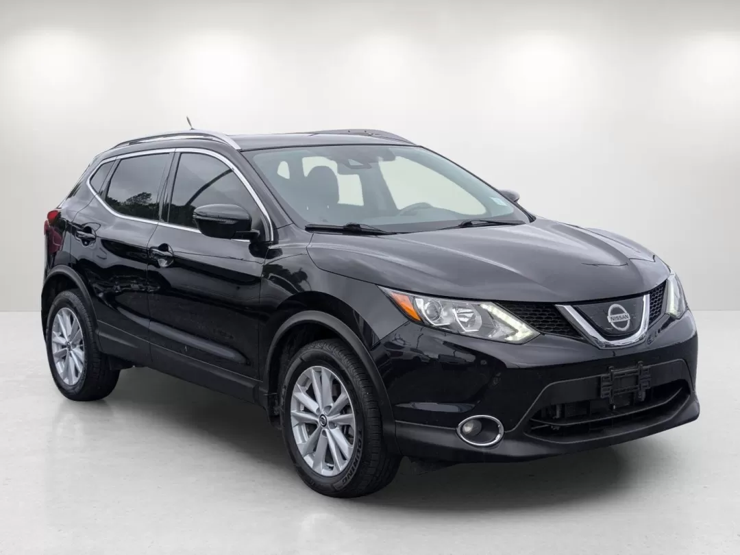2019 /Charcoal Nissan Rogue SV (JN1BJ1CP0KW) with an Other engine, located at 3959 U.S. 80 W, Phenix City, AL, 36870, (334) 297-4885, 32.469296, -85.135185 - Are you in the market for a vehicle that seamlessly blends comfort, style, and functionality? Look no further than this 2019 Nissan Rogue SV, available now at Gils Auto in Phenix City, AL. This sporty SUV is not only a perfect companion for growing families, but it's also an ideal choice for those w - Photo#2