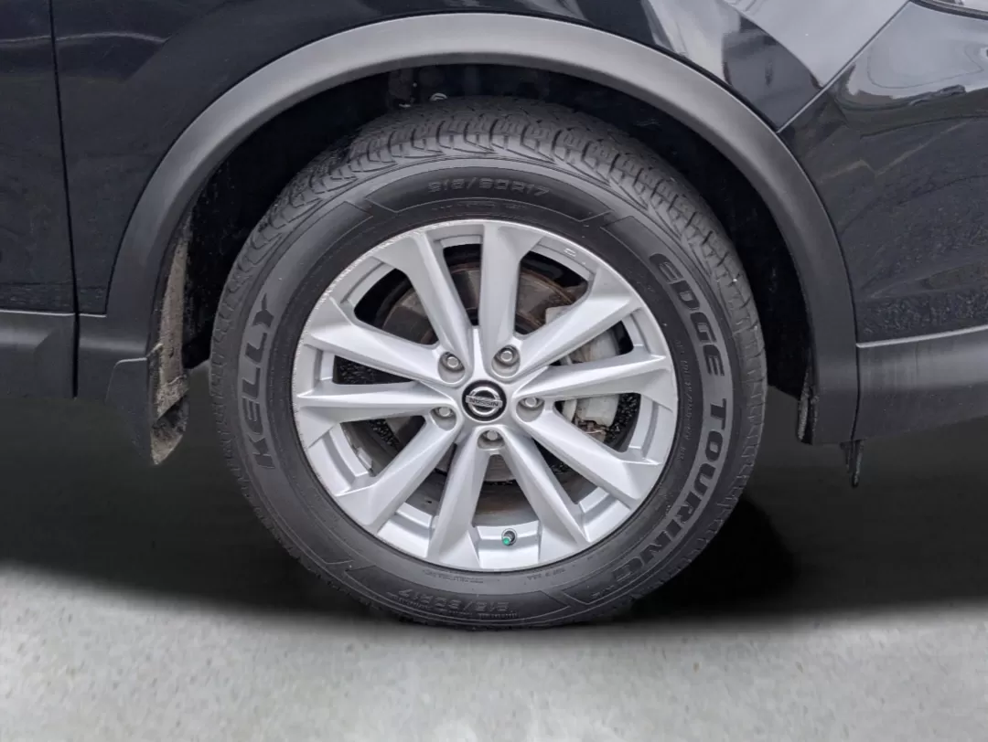 2019 /Charcoal Nissan Rogue SV (JN1BJ1CP0KW) with an Other engine, located at 3959 U.S. 80 W, Phenix City, AL, 36870, (334) 297-4885, 32.469296, -85.135185 - Are you in the market for a vehicle that seamlessly blends comfort, style, and functionality? Look no further than this 2019 Nissan Rogue SV, available now at Gils Auto in Phenix City, AL. This sporty SUV is not only a perfect companion for growing families, but it's also an ideal choice for those w - Photo#7