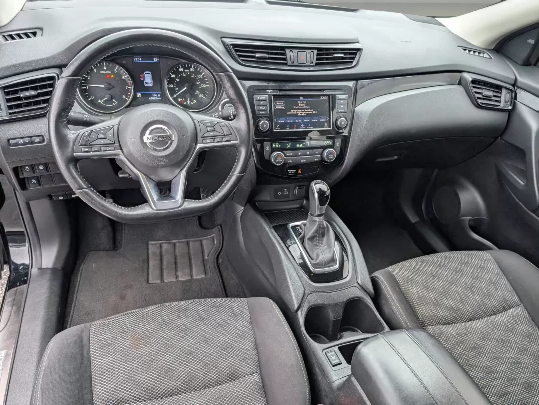 2019 /Charcoal Nissan Rogue SV (JN1BJ1CP0KW) with an Other engine, located at 3959 U.S. 80 W, Phenix City, AL, 36870, (334) 297-4885, 32.469296, -85.135185 - Are you in the market for a vehicle that seamlessly blends comfort, style, and functionality? Look no further than this 2019 Nissan Rogue SV, available now at Gils Auto in Phenix City, AL. This sporty SUV is not only a perfect companion for growing families, but it's also an ideal choice for those w - Photo#12