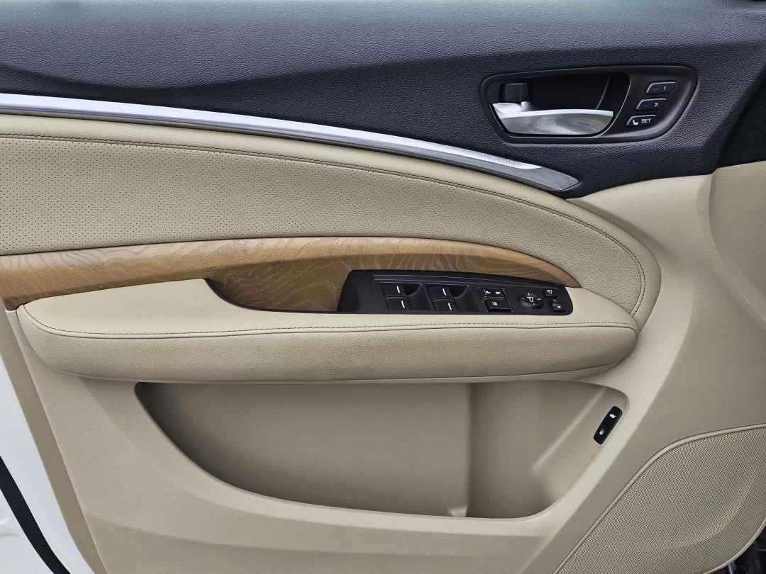 2019 Acura MDX w/Technology Pkg (5J8YD3H50KL) with an Other engine, located at 3959 U.S. 80 W, Phenix City, AL, 36870, (334) 297-4885, 32.469296, -85.135185 - **Elevate Your Family Adventures with the 2019 Acura MDX at Gils Auto Phenix City, AL**<br /> <br /> If you're searching for the perfect SUV that effortlessly combines style, comfort, and versatility, look no further than this stunning 2019 Acura MDX with the Technology Package. Ideal for growing f - Photo#8