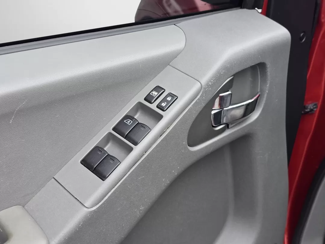 2015 /Steel Nissan Frontier SV (1N6AD0ER8FN) with an Other engine, located at 521 Old Farm Lane Rd, Prattville, AL, 36066, (334) 325-1505, 32.482460, -86.416367 - **Elevate Your Adventures with the 2015 Nissan Frontier SV Your Ultimate Pickup Partner!**<br /> <br /> Are you ready to take on weekend adventures or tackle your daily commute with style and confidence? The 2015 Nissan Frontier SV is the perfect crew cab pickup truck for those who crave versatilit - Photo#8